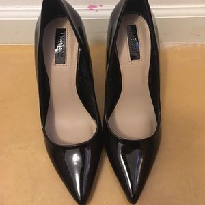Black heels size 7.5